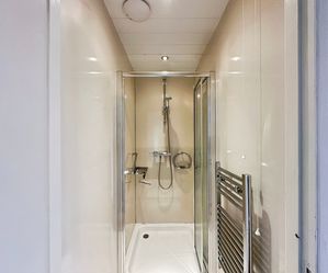 Photo 16- click for photo gallery